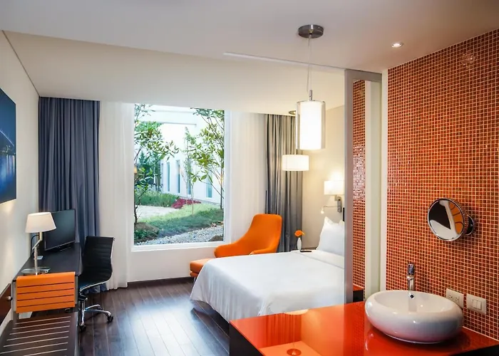 Fiesta Plaza Aeropuerto Hotel 4*