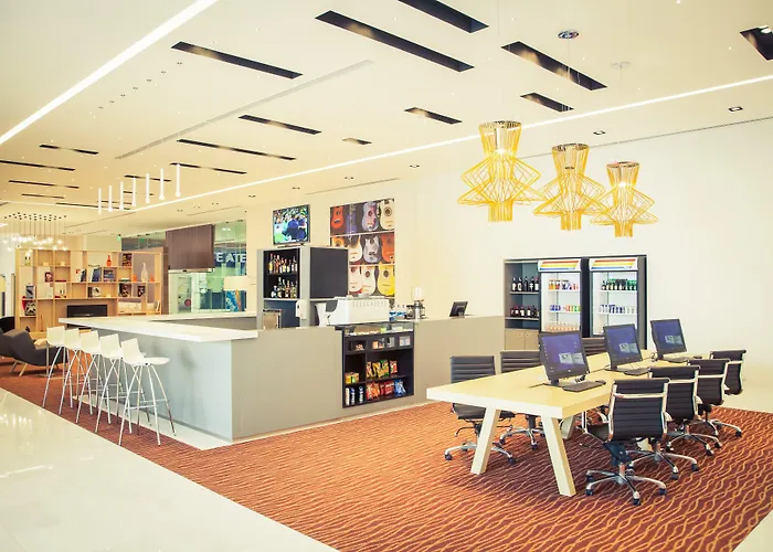 Fiesta Plaza Aeropuerto Hotel 4*