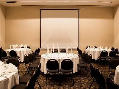 Hotel Fiesta Plaza Aeropuerto 4*